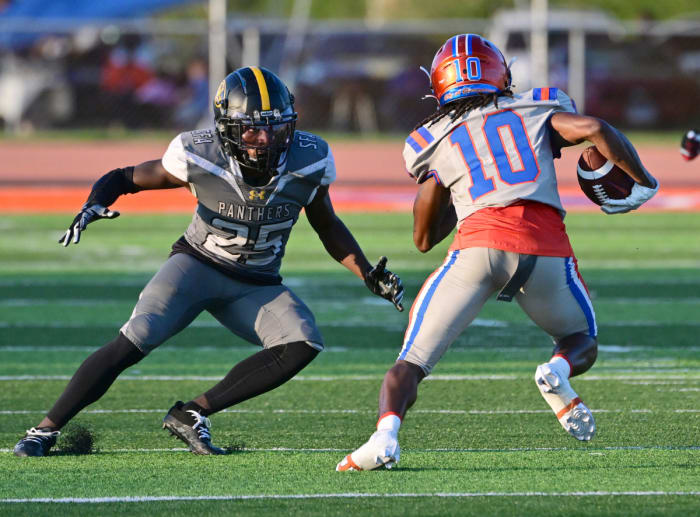 East St Louis St Frances Academy Illinois Maryland football 9-2-23 Tim Vizer 23592